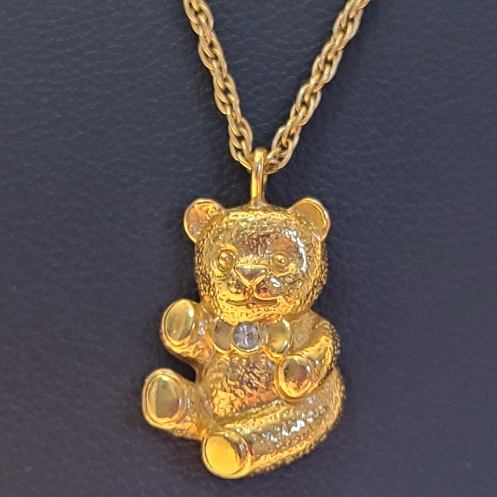 AVON Teddy Bear With Small Crystal Accent Bow-Tie Gold-tone Necklace 18" chain